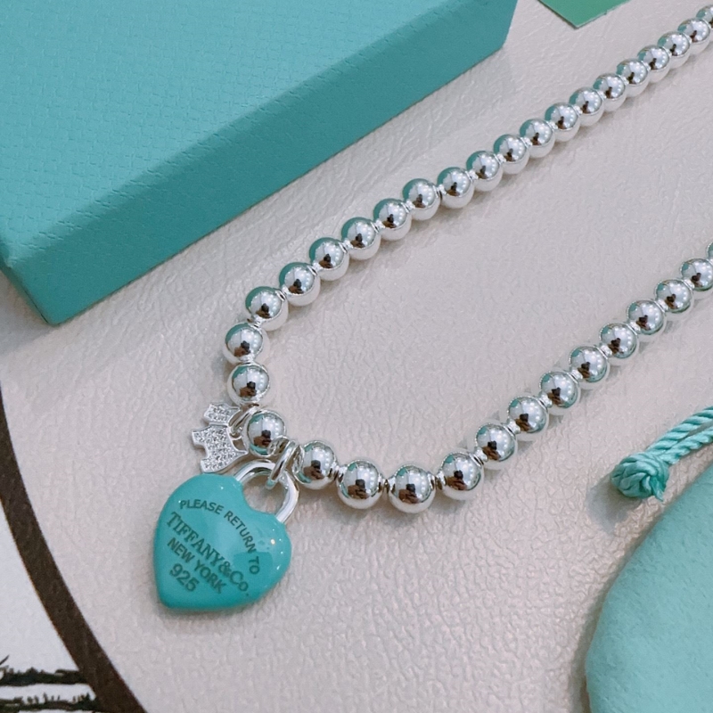T*f*ny necklaces